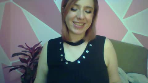 Snapshot of valeri_cove chatting on February 7, 2025, 10:19 am Valeri Cove online show from February 7, 2025, 10:19 am