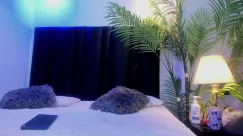 valeri_tafur online show from September 13, 2025, 12:16 pm