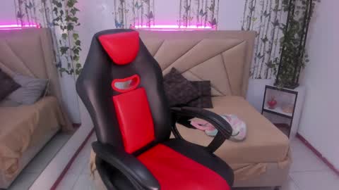 Snapshot of valeria_dark_ chatting on May 25, 2026, 9:43 pm valeria online show from May 25, 2026, 9:43 pm