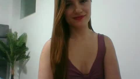 valeriafrannco online show from February 10, 2025, 3:24 am