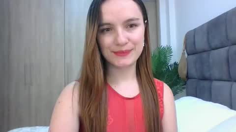 valeriafrannco online show from February 15, 2025, 9:59 pm