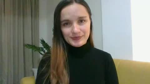 valeriafrannco online show from September 18, 2025, 4:47 am