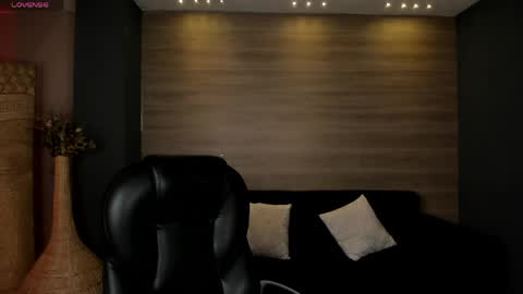 Snapshot of valeriaroldanx chatting on April 22, 2026, 10:17 am Valeria online show from April 22, 2026, 10:17 am
