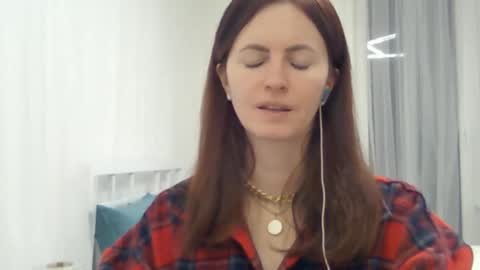 Snapshot of valerie_rose777 chatting on January 6, 2025, 6:52 pm valerie_rose777 online show from January 6, 2025, 6:52 pm