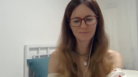 Snapshot of valerie_rose777 chatting on October 12, 2025, 7:13 pm valerie_rose777 online show from October 12, 2025, 7:13 pm