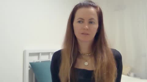 Snapshot of valerie_rose777 chatting on October 18, 2025, 7:03 pm valerie_rose777 online show from October 18, 2025, 7:03 pm