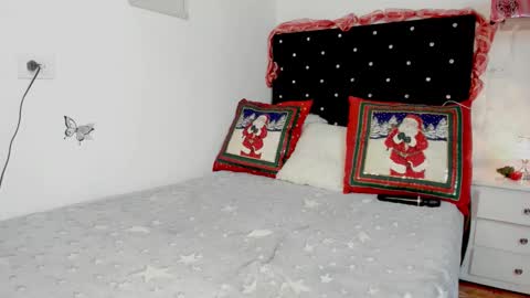 Valerie Blake online show from December 1, 2025, 11:43 pm