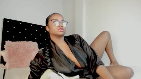 Snapshot of valeriebl chatting on April 23, 2026, 6:43 pm Valerie Blake online show from April 23, 2026, 6:43 pm