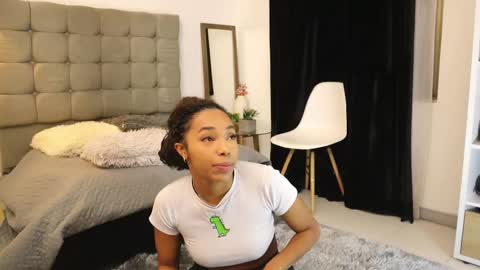 Valerie Style3 online show from March 3, 2025, 3:52 am