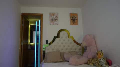 Snapshot of valeriecollinss_ chatting on December 3, 2025, 10:30 pm valeriecollinss_ online show from December 3, 2025, 10:30 pm