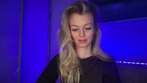 Valerie  online show from April 28, 2026, 1:27 pm