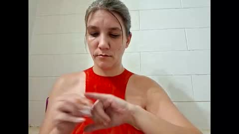 ValerieRayne online show from February 26, 2026, 5:50 am