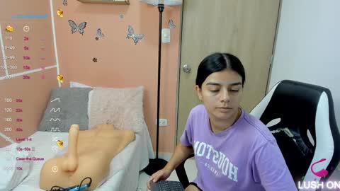 Juli C online show from December 31, 2024, 8:34 pm