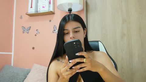 Juli C online show from February 28, 2025, 7:46 pm