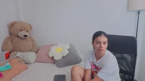 Juli C online show from October 10, 2025, 11:48 pm