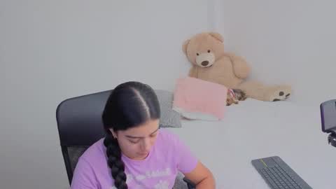 Juli C online show from January 7, 2026, 12:13 am