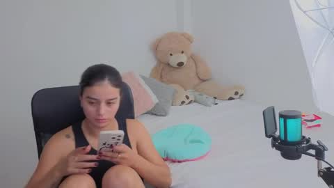 Juli C online show from April 1, 2026, 2:12 am