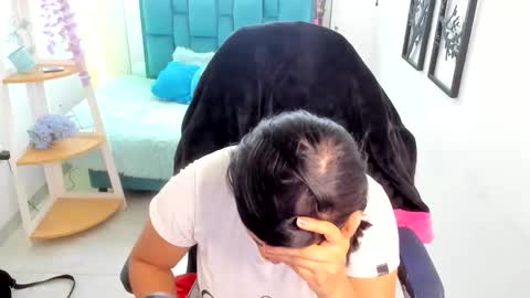 valery_bonneth online show from February 25, 2026, 7:23 pm