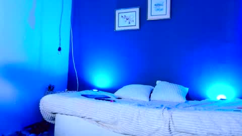 valery_foxx01 online show from May 25, 2026, 1:06 pm