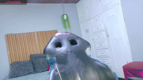 Snapshot of valery_luxx chatting on January 13, 2026, 12:32 pm valery_luxx online show from January 13, 2026, 12:32 pm