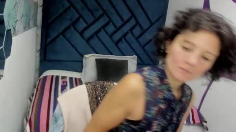 VALERY MORE online show from October 28, 2025, 12:09 pm