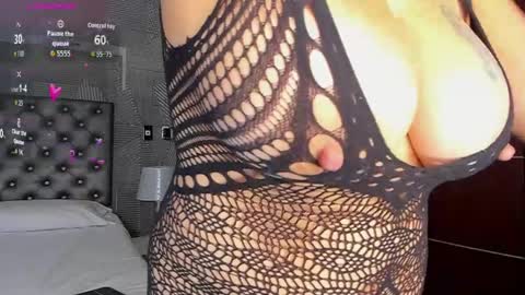 Snapshot of valerydiamond_ chatting on April 23, 2026, 11:29 pm Valery online show from April 23, 2026, 11:29 pm