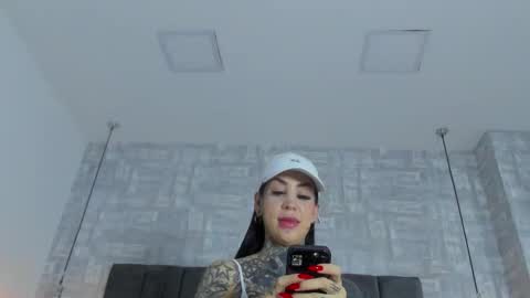 valerykat_ online show from October 23, 2025, 11:09 am