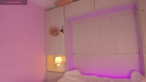 valerymeyerr online show from December 22, 2025, 4:20 am