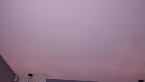 Carla online show from December 22, 2025, 11:07 am