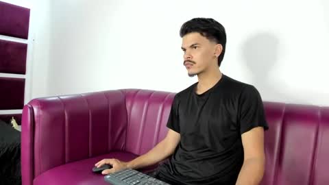 Valery Stonne  online show from September 21, 2025, 7:04 pm