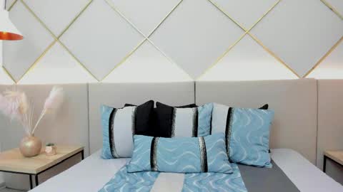 Sofia online show from April 5, 2026, 11:57 pm