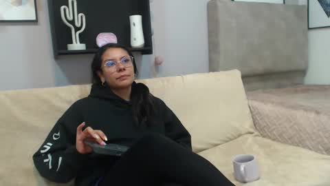 valevicious online show from February 25, 2025, 1:39 pm