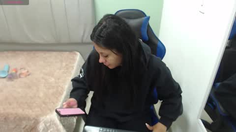 valevicious online show from March 17, 2026, 1:36 pm