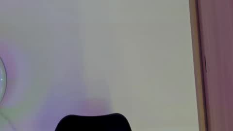 Valezny V online show from April 18, 2026, 7:58 pm