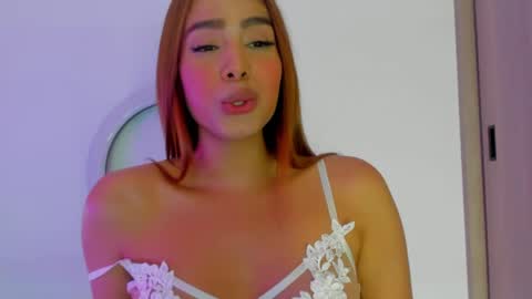 Valezny V online show from May 27, 2026, 2:08 am
