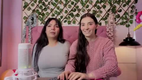 Valkiria and Dione online show from April 14, 2026, 1:06 pm