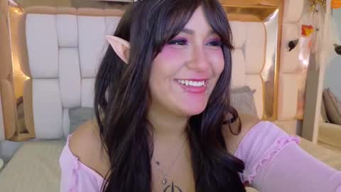 Valkiria moore  online show from October 31, 2025, 7:59 pm