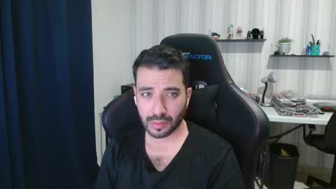 Roberto Carlos online show from November 16, 2025, 10:37 pm