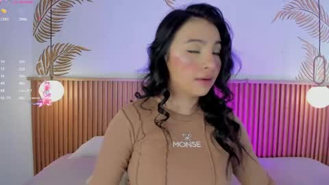 Snapshot of valleriie_ chatting on May 19, 2026, 4:24 pm valleriie_ online show from May 19, 2026, 4:24 pm