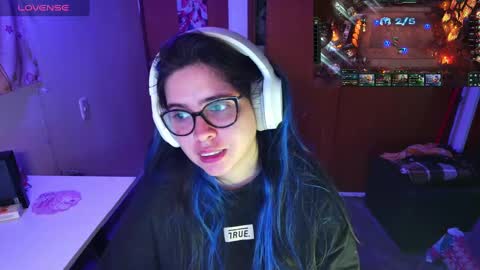 Im Violet online show from January 8, 2025, 8:38 am