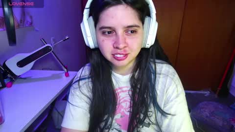 Im Violet online show from January 28, 2025, 11:17 pm