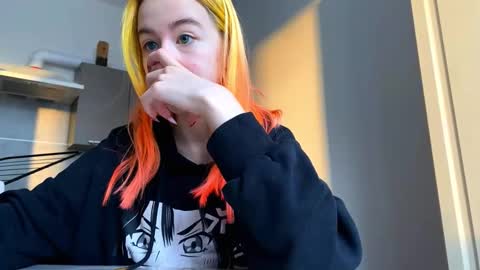 Snapshot of valtopi chatting on February 14, 2026, 6:21 am Emily online show from February 14, 2026, 6:21 am