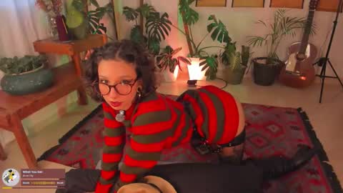      online show from October 30, 2025, 9:59 pm