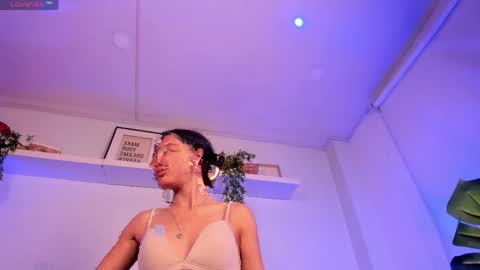 vamp  online show from April 17, 2026, 10:13 pm