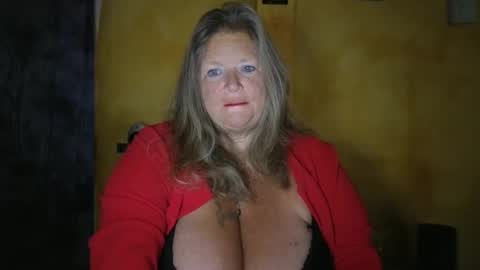 Snapshot of vampwoman chatting on April 9, 2026, 6:30 am vampwoman online show from April 9, 2026, 6:30 am