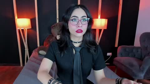 vampy_dolll online show from January 17, 2025, 12:52 pm