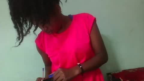 vanafiry online show from February 26, 2025, 3:32 am