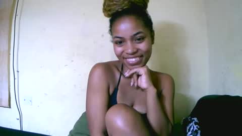 vanah344375 online show from September 25, 2025, 11:41 pm
