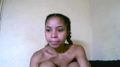vanah344375 online show from October 1, 2025, 1:50 pm