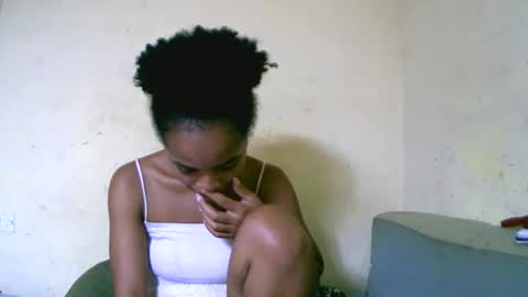 vanah344375 online show from October 8, 2025, 7:33 pm
